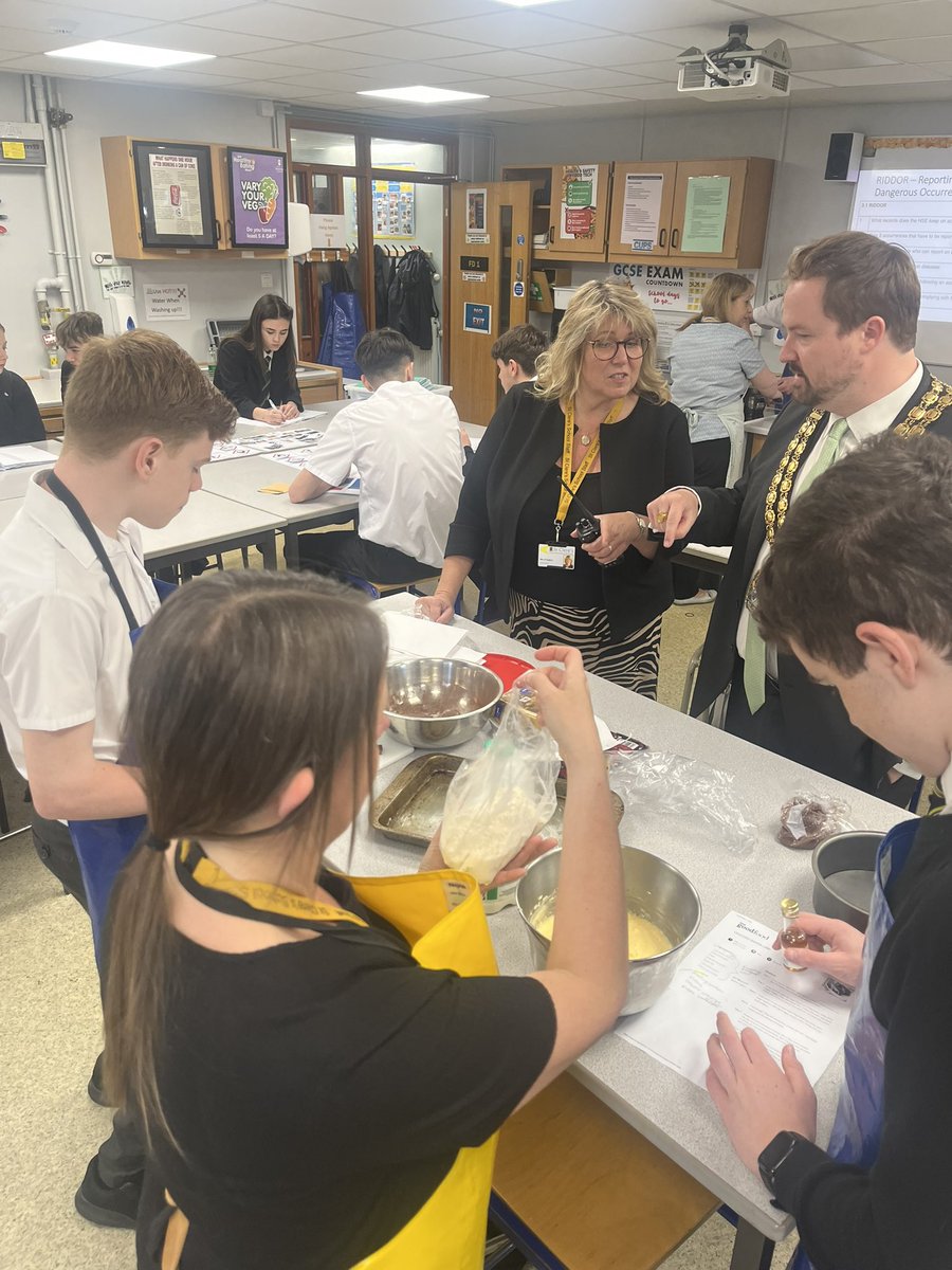 James Halden (@cllrjameshalden) on Twitter photo My final official engagement at <a href="/StCleres1/">St Clere's School</a> - after well over 300 engagements over the last year, it was great to spend my final one at an amazing school who are preparing the leaders of the future. My final official engagement at <a href="/StCleres1/">St Clere's School</a> - after well over 300 engagements over the last year, it was great to spend my final one at an amazing school who are preparing the leaders of the future.
