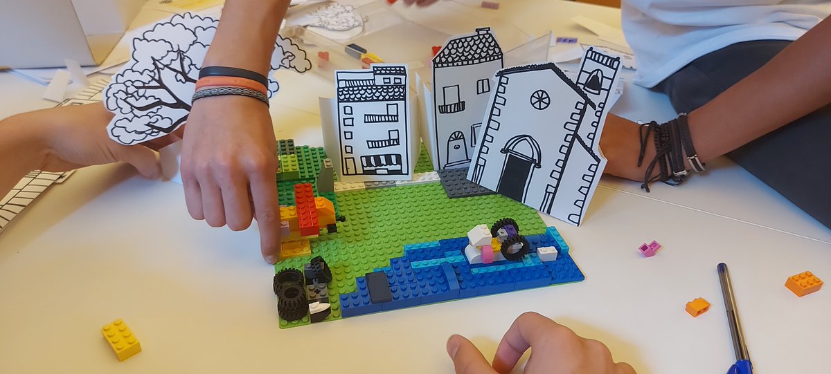 🙌🤩Entusiasmats avui amb la prova pilot del projecte educatiu 'Soc agent del paisatge' amb alumnes de 2n d'ESO de l'escola Petit Plançó d'#Olot, de la mà d'<a href="/AdhocCultura/">adhoc_cultura</a> 

#paisatge #educació #socagentdelpaisatge