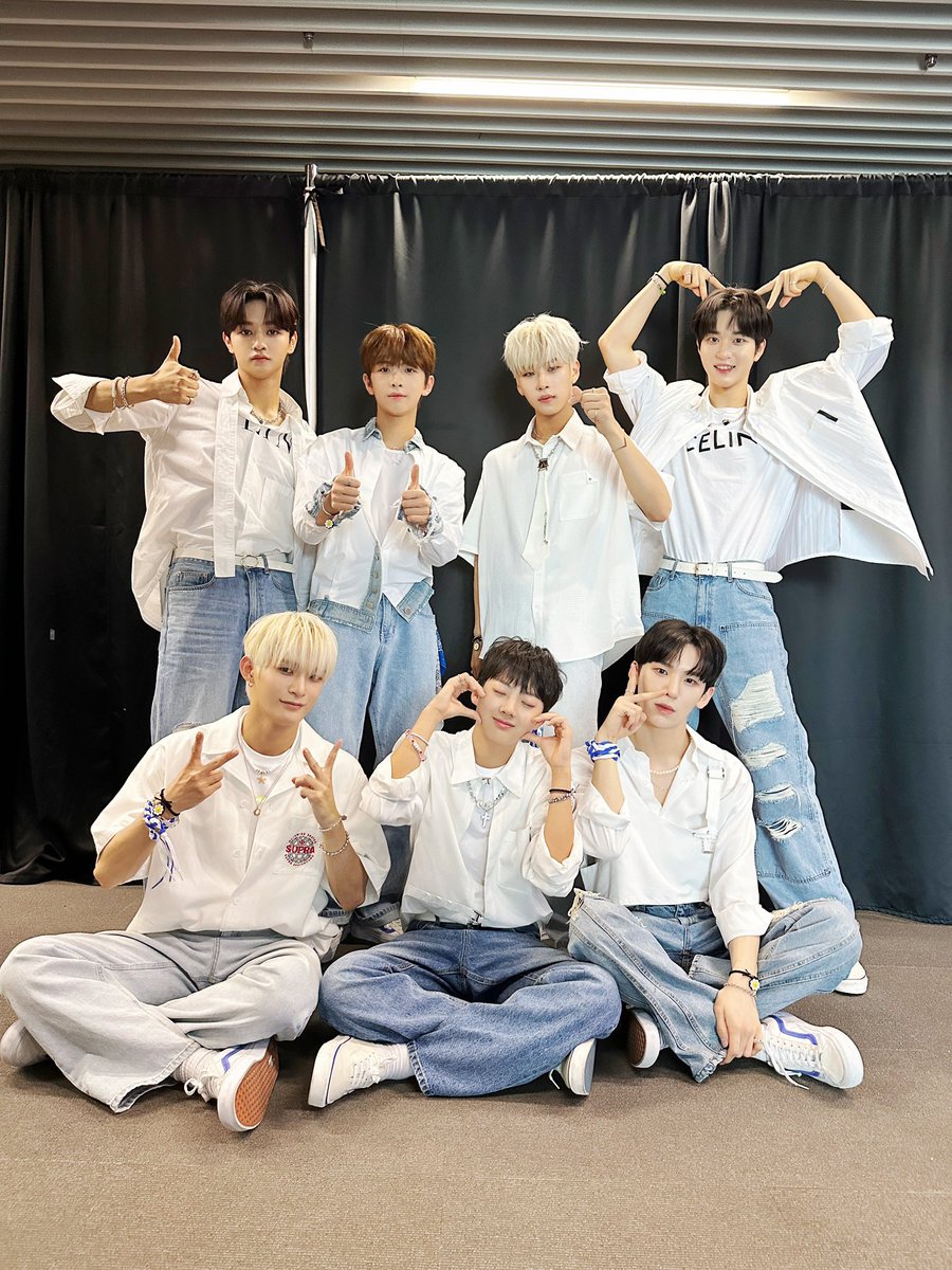 HYEONTAE_FRANCE's tweet photo. 🦖 𝐕𝐈𝐃𝐄𝐎 / 𝐏𝐇𝐎𝐓𝐎
Passage de l’équipe « RUNNERS » sur '뛰어(RUN)' à @sbsmtvtheshow !
✧ https://t.co/ymw91Y9QFN
- avec #HIKARU, #HYUNWOO, #DAEHUI, #IRANG, #JINHO, #WOOSEOK.
_
#OHHYEONTAE #오현태
#FANTASYBOYS #소년판타지
©fantasyboys_ https://t.co/gjq2sPUybD
