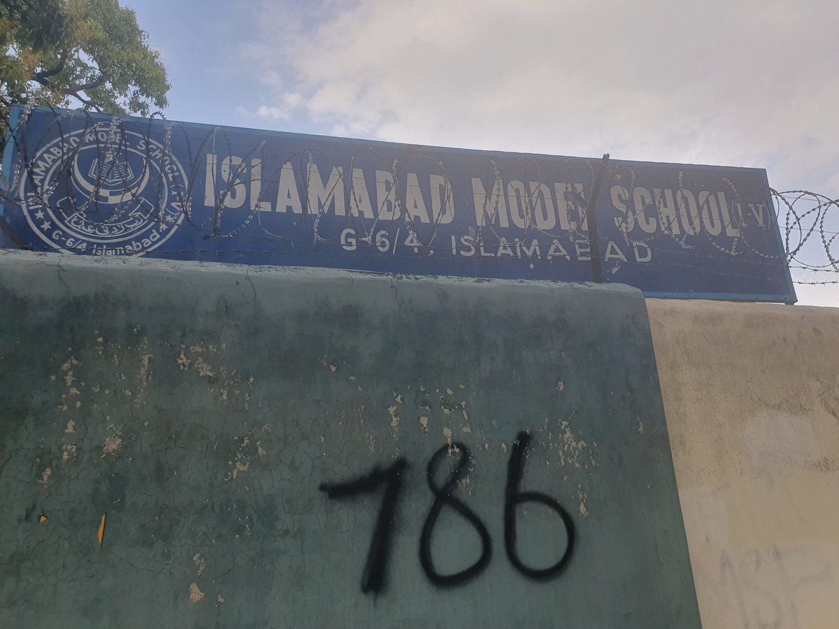 SabootInaam's tweet photo. #NoPersonNoProblem fascist attitude of #Imported_Hakumat_NaManzoor shall not work… period!                 What are the kids saying coming out of a school in front of NAB court a few weeks ago in Islamabad when they came to know Imran Khan was inside… not only kids being spontaneous, it is 70% of Pakistan!🇵🇰 https://t.co/L9OyTWZGAj @OfficialDGISPR @DGPR_PAF @dgprPaknavy @PkSupremeCourt @realZalmayMK @steve_hanke @BradSherman @SarBritcliffeMP @AusHumanRights @AusHCPak @SecBlinken @SenatorMenendez