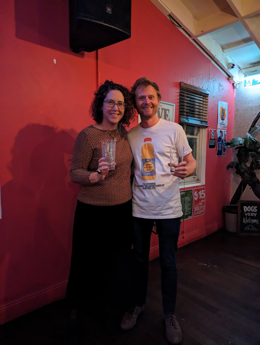 Day 2 of #PintAU23 we learned about AI and how our mindset can change our perception of it and revolutionizing batteries! 

Thank you to our speakers @DoseChemistry and @ElissaFarrow! 

One more night of @pintofscienceAU festival to go!