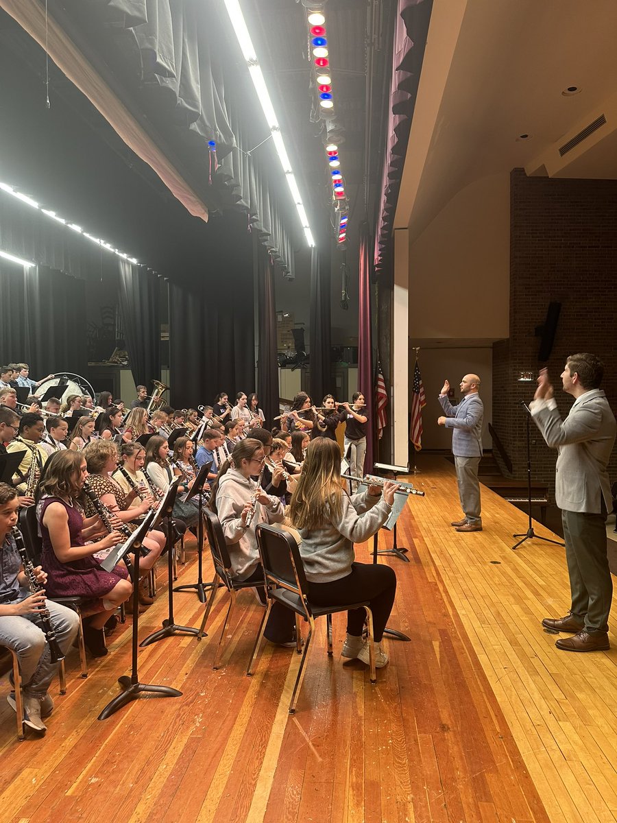 AfmJfk's tweet photo. Grade 4 and 5 Band Concert! #elementaryband https://t.co/3UssYLrCck