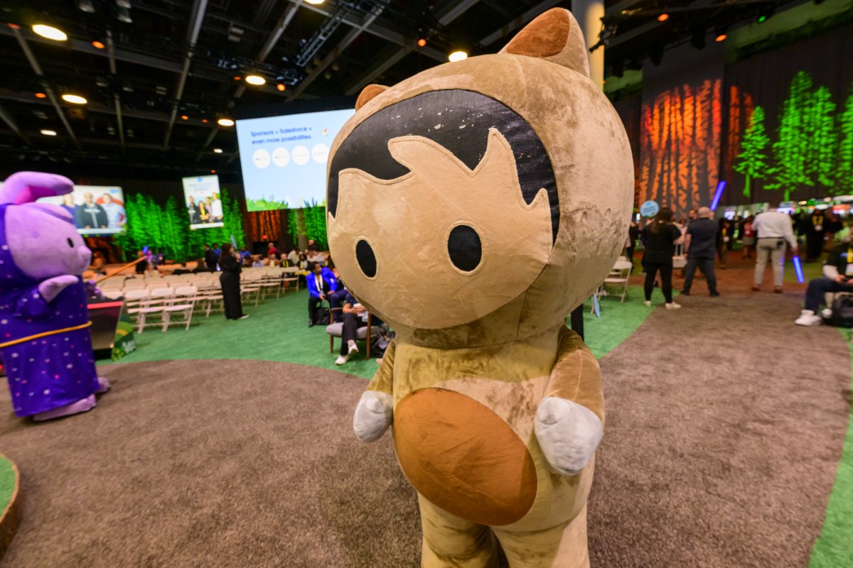 Getting excited for #CNX23? Stop by our Success Plans demo pod in the Campground to see how we’re helping customers maximize ROI with the world’s #1 AI CRM. See you there: sfdc.co/be2efn