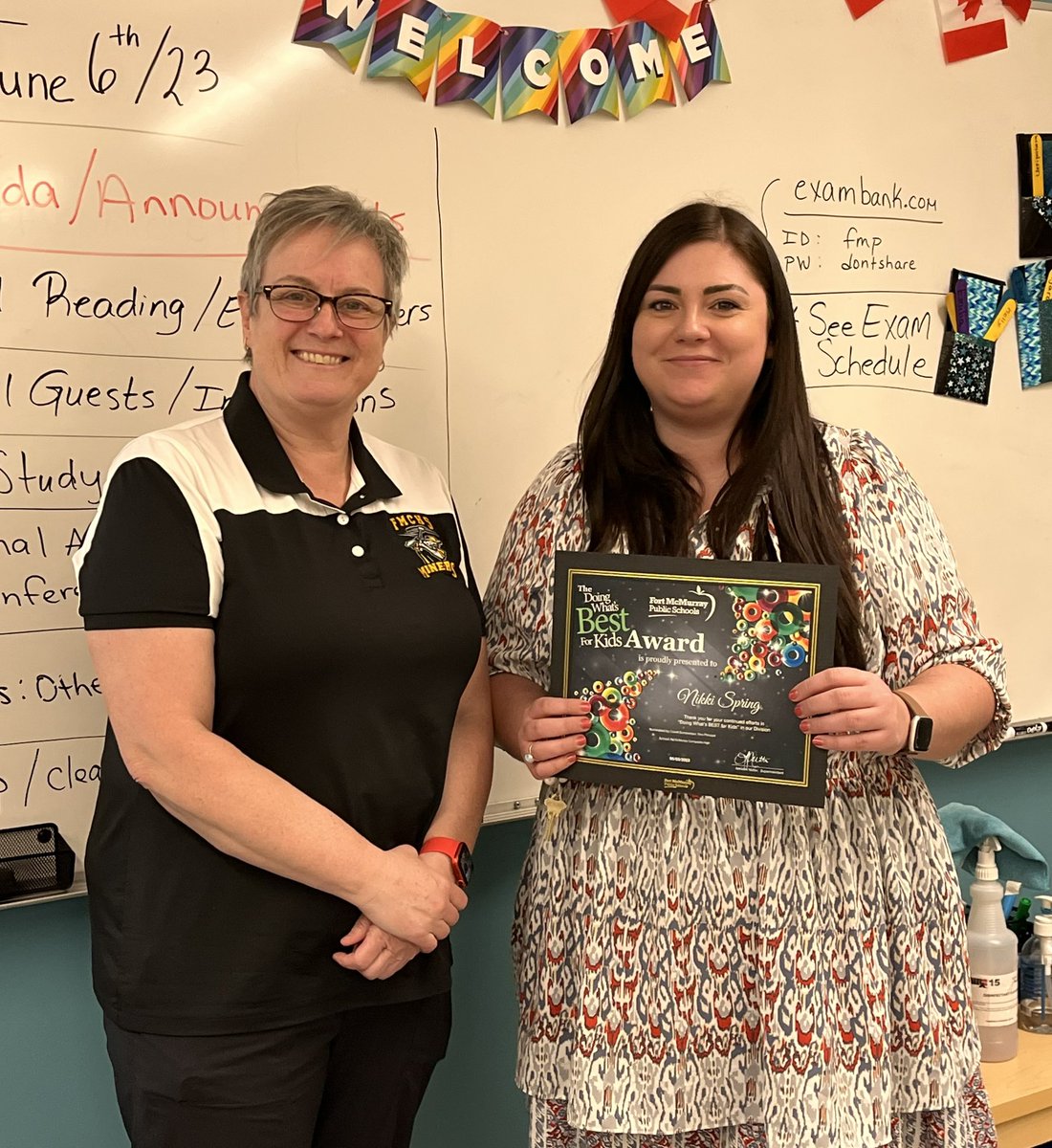 The_ELLTeacher's tweet image. Fantastic day of mentoring &amp;amp; learning @CompMinerTweets with our sister schools @WWhighschool @EcoleMcTavish with #englishlanguagelearners 

Congrats 🎉 to Ms Spring, ELL EA for #doingwhatsbestforkids #MinersPride 💛🖤 @FMPSD @ESLCATA @ATESLnews @annaleeskinner @LindaMywaart #ymm