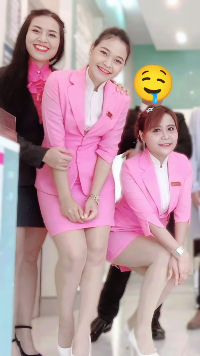 สาว-ขาว-ชมพู tweet media
