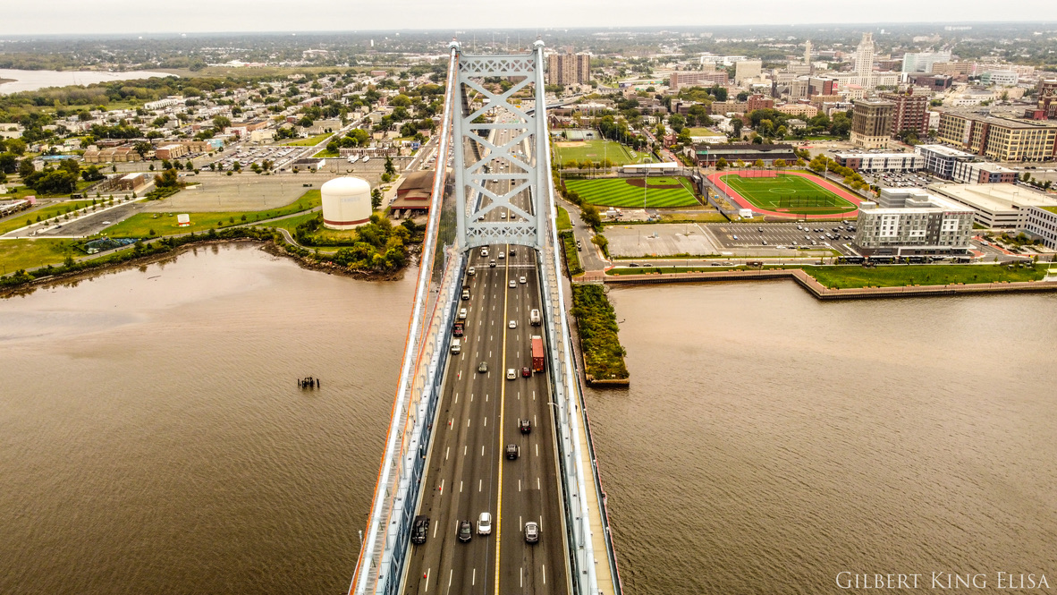 Ben Franklin Bridge 

#GilbertKingElisa #benfranklinbridge #bridges #cars #aerial #photography