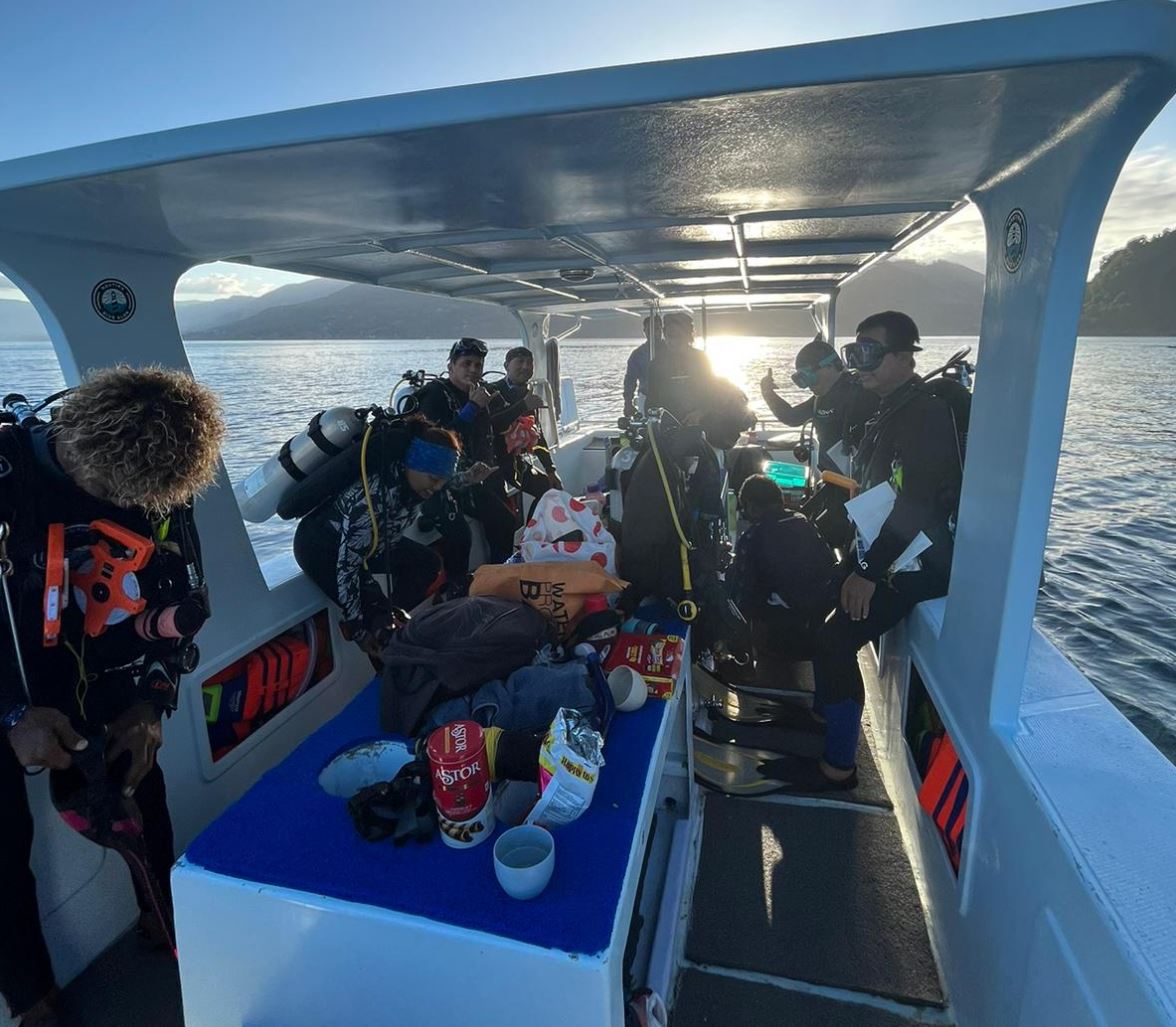 Coral Reef Rescue Initiative (@coralrescue) on Twitter photo The <a href="/WWF_ID/">Yayasan WWF Indonesia</a> and CRRI team surveying the Alor Island reefs in Indonesia using <a href="/ReefCloud_ai/">ReefCloud</a>. Alor Marine Protected Area is located at the center of the <a href="/Coral_Triangle/">WWF Coral Triangle</a> Region and hosts globally important coral reefs less exposed to climate change. <a href="/ReefCheckIndo/">Reef Check Indonesia</a> <a href="/WWFLeadOceans/">WWF Oceans 🌊</a> The <a href="/WWF_ID/">Yayasan WWF Indonesia</a> and CRRI team surveying the Alor Island reefs in Indonesia using <a href="/ReefCloud_ai/">ReefCloud</a>. Alor Marine Protected Area is located at the center of the <a href="/Coral_Triangle/">WWF Coral Triangle</a> Region and hosts globally important coral reefs less exposed to climate change. <a href="/ReefCheckIndo/">Reef Check Indonesia</a> <a href="/WWFLeadOceans/">WWF Oceans 🌊</a>