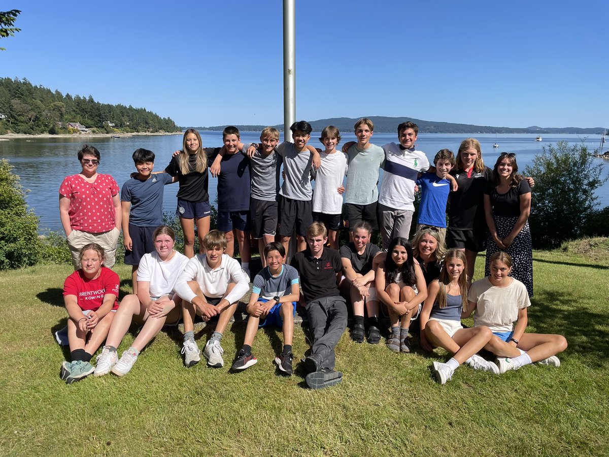 headofbrentwood's tweet image. It’s that time of year. Grade BBQs at the Head’s residence begins with our Grade 8s! #bbq #grade8 #choosetobe