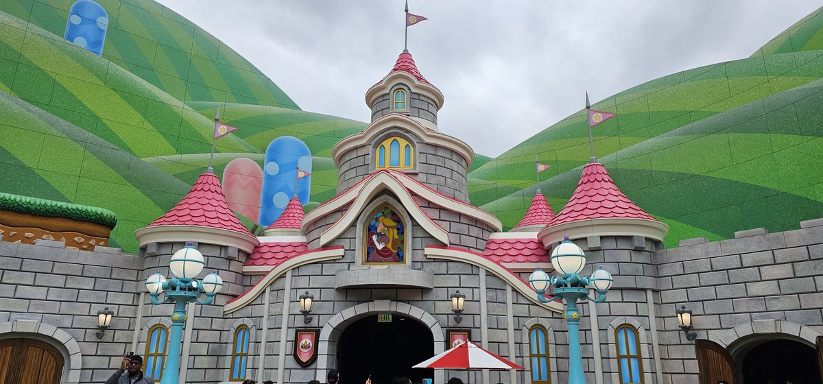 TetraBitGaming on Twitter "Peach's Castle IRL is cool"