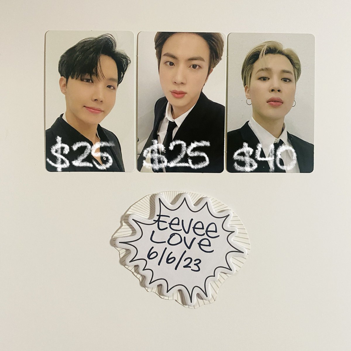 eeveelovesbts's tweet photo. WTS BTS OFFICIAL PHOTO CARDS:

♡ official and mint condition 
♡ pay pal, Venmo, zelle
♡ usa based [World Wide Shipping Available]
♡ Local Pickup Available! Or free ship with the usa 

Pm me for photos, questions and shipping quotes, negotiating, price matching, thank you! https://t.co/Viw9l45eni