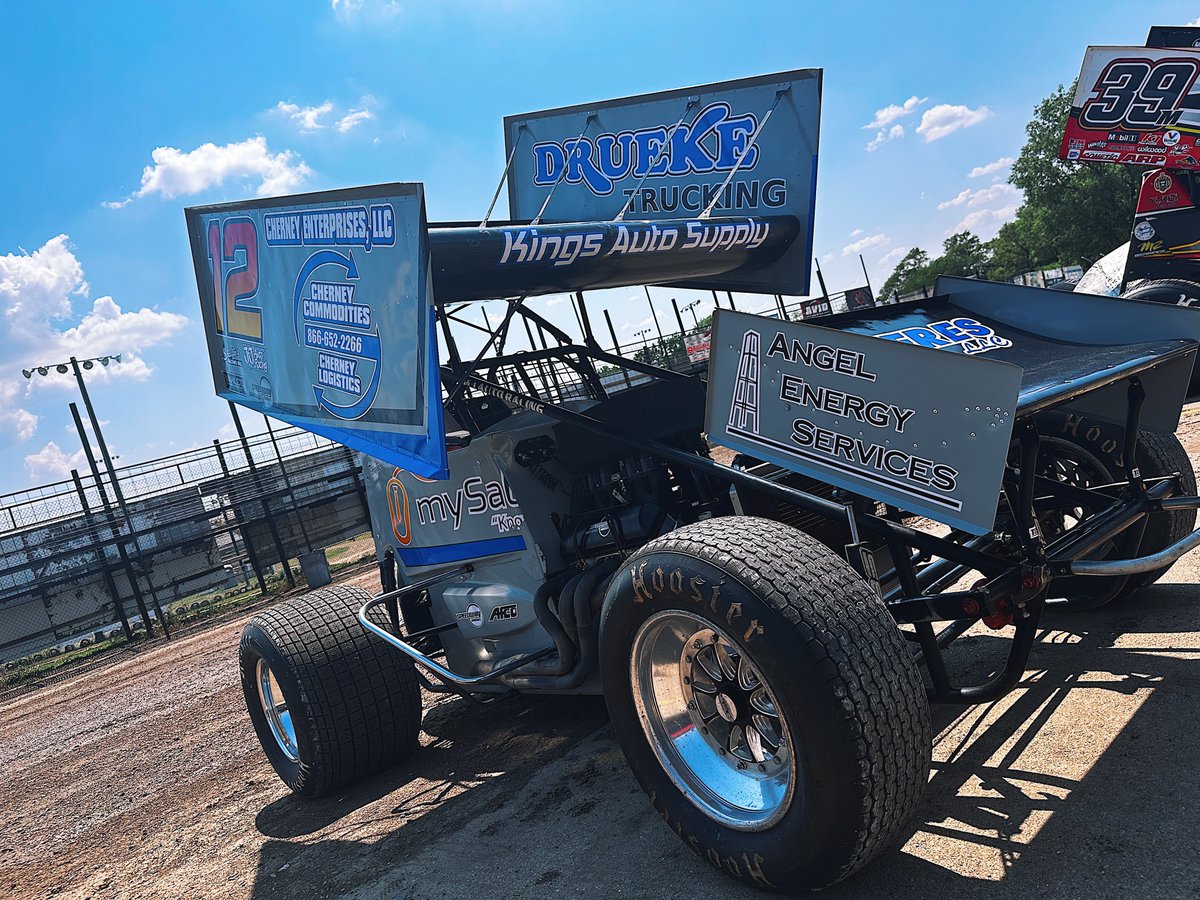 HighLimitRacing's tweet photo. Another former RaceSaver Nationals champion in the field tonight is @TylerDrueke, also making his High Limit Sprint Car Series debut.

The hometown hero — from right here in Eagle, NE — is ready for a big shot at @EagleRaceway.

📺 https://t.co/7835I72Bst (6:30 CT) https://t.co/cbFX13MjaZ