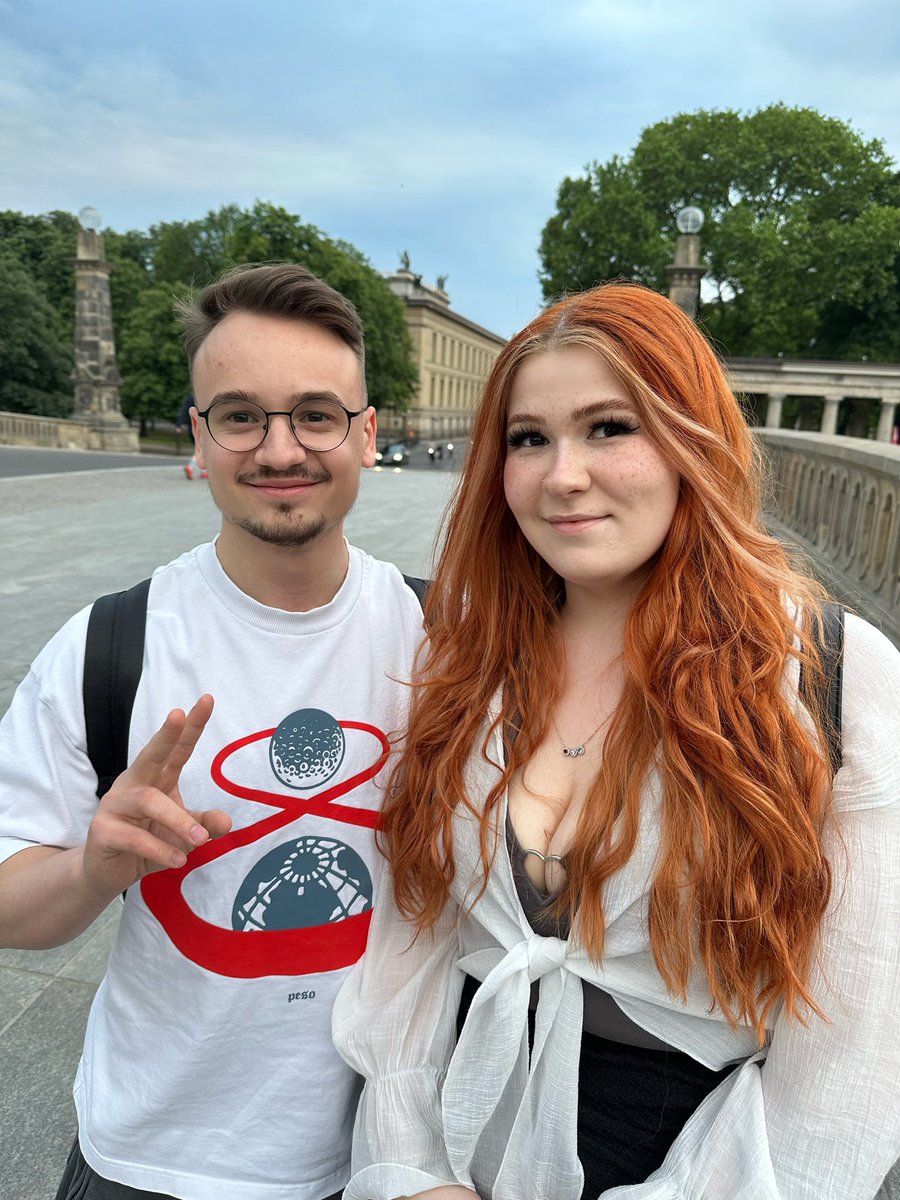 Können wir ein Foto machen? <a href="/witheball/">Witheball</a>