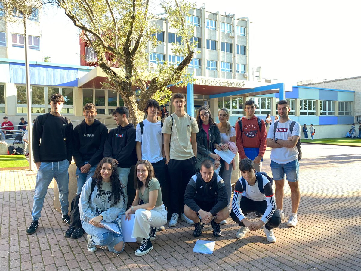 Hoy inician sus exámenes de EVAU
2°Bto de Ciencias Sociales. ¡¡Mucha suerte chicos!!!!💪💪💪💪
#SomosCabrini