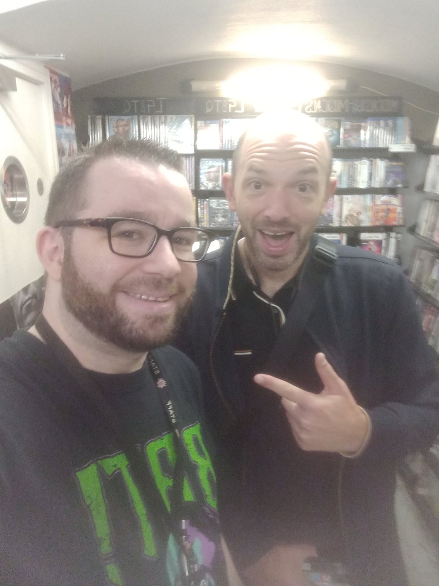 SpikeyFreakStu's tweet image. Amazing to meet @paulscheer at work today. Fanboy moment for sure and such a true gent for having a little chat and a photo. #paulscheer #hdtgm