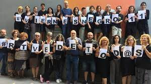 MonsieurSansFoy's tweet photo. Una cosita.
Si desaparece el Gobierno Frankenstein... ¿volverán los viernes negros a TVE, pidendo "una televisón de todes"?

¿Por qué no empezar por un DESPIDO MASIVO en esa carísima agencia de manipulación por cuenta del Erario... y que protesten por algo? https://t.co/hF8jPLVoGS