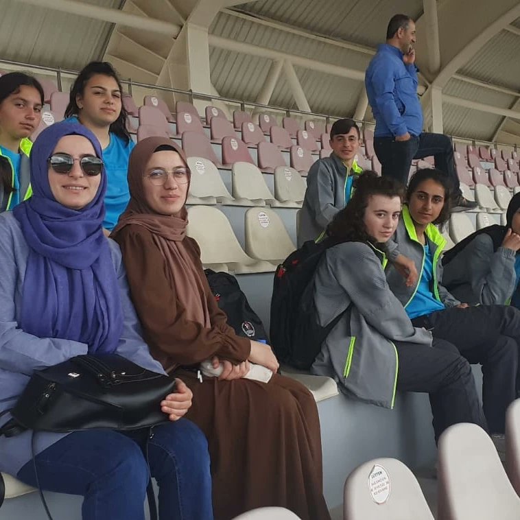 sinopzeleitimo1's tweet photo. İlimizi ve okulumuzu Nevsehir'de düzenlenen Türkiye Birinciliği yarışlarında başarı ile temsil eden öğrencilerimiz ve onların başarıları için emek veren, bir anne-baba şefkatiyle sahip çıkan öğretmenlerimiz hepinizin emeklerine sağlık iyi ki varsınız. @sinopilmem ,@YLDZercan1957 https://t.co/D7cCUqR7re