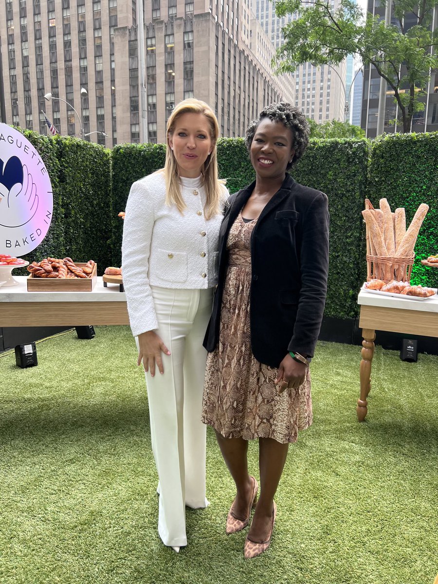 ScherieMurray's tweet image. Thank you for having me @FoxNews @FoxandFriends with Brian @Kilmeade, @SteveDoocy and @AinsleyEarhardt. #GreatShow. I’m humbled and grateful for the opportunity to join you all on set. Tune in to Fox &amp;amp; Friends Monday-Friday. 6am-9am.