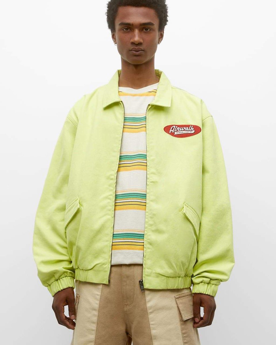 armando_hayashi's tweet photo. 🥵🥵🥵🥵🥵
Justo en la nostalgia.
Que tal esta colab :
Pull &amp; bear x airwalk 💣💥
Una verdadera joya para todos los skatos ochenteros.
Ya voy en camino ya esta ala venta
@jairdelradio
#sneakerwars https://t.co/BEkJ5eQles