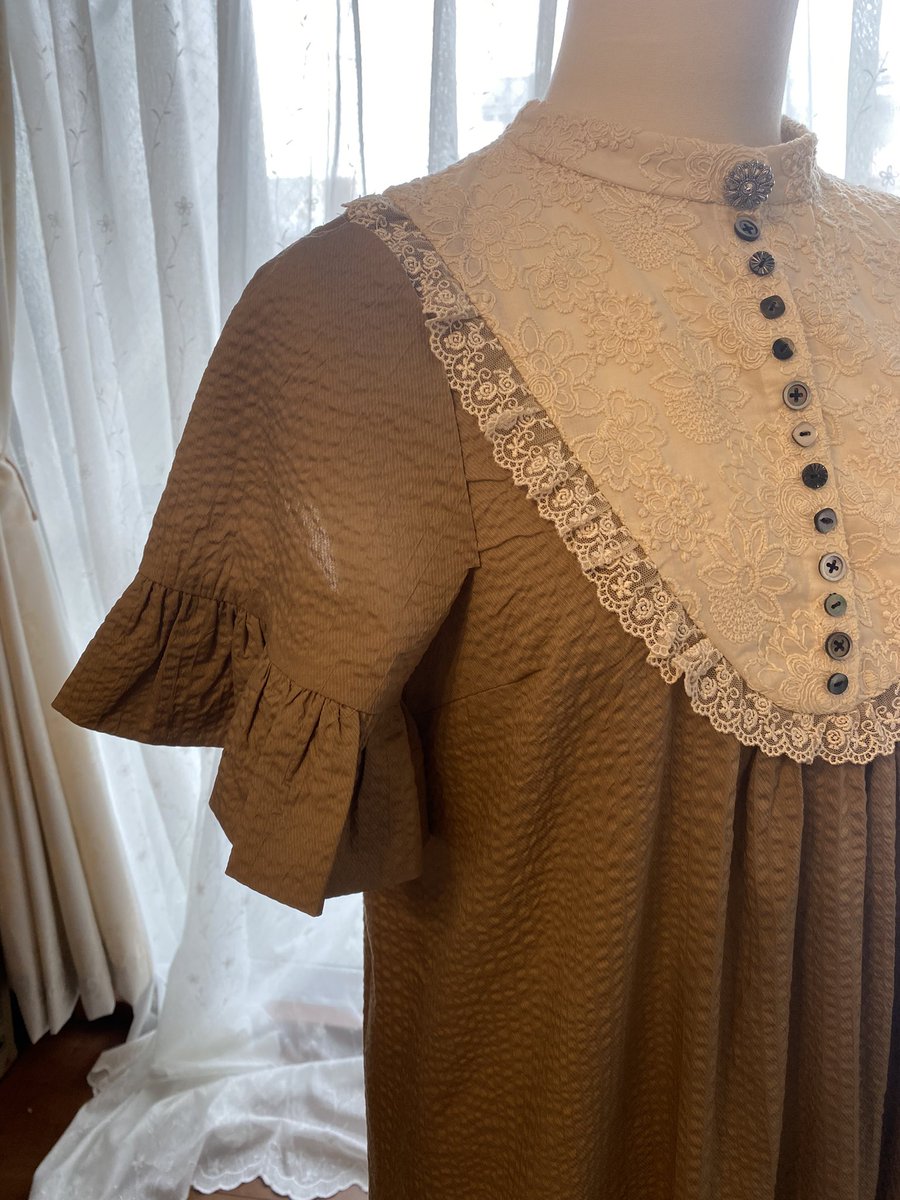 改めてまとめるけど、袖に試行錯誤しすぎている… https://t.co/Mj1899hET3