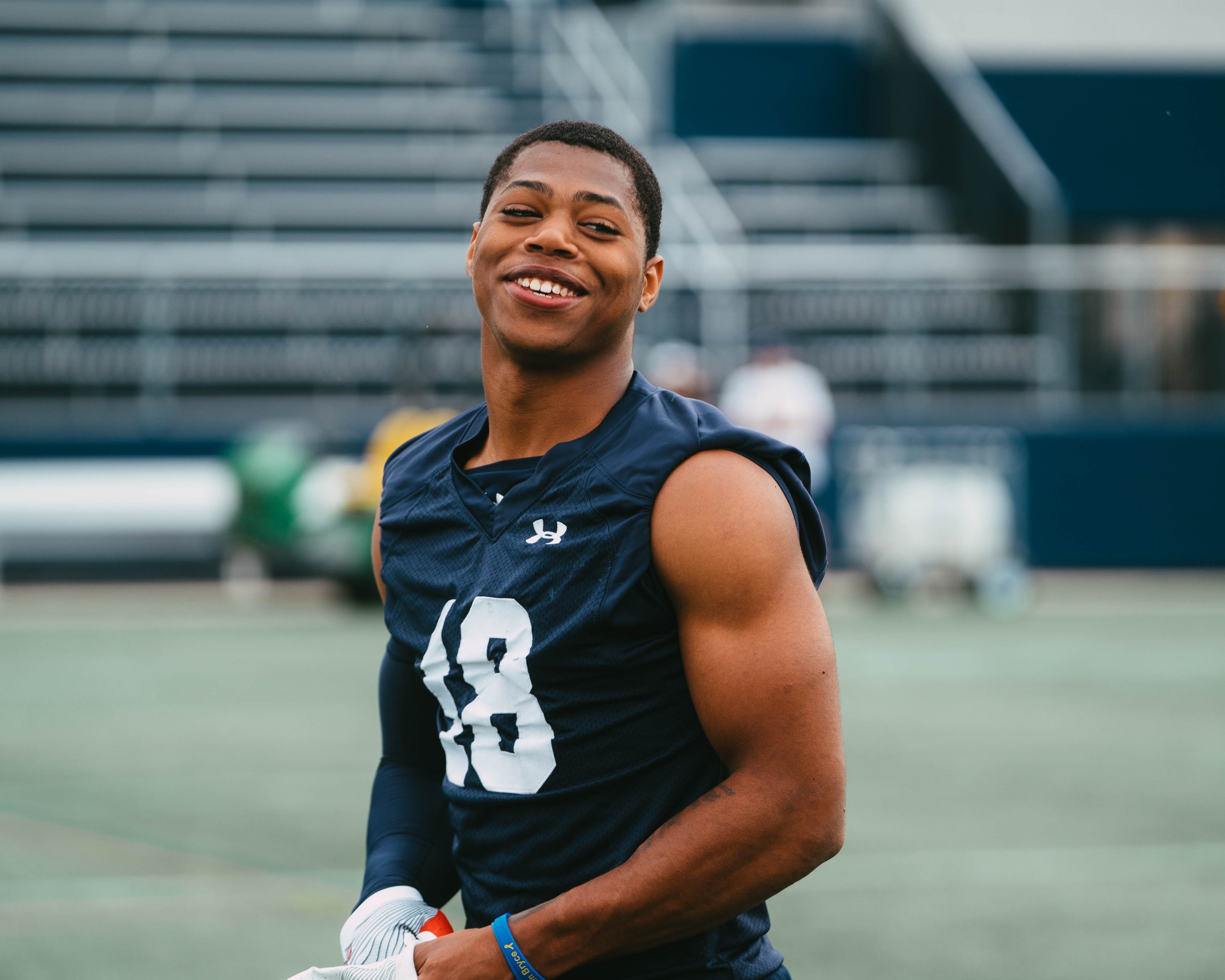 Navy football nose guard Landon Robinson brings 'freak' athleticism to the  position – Capital Gazette