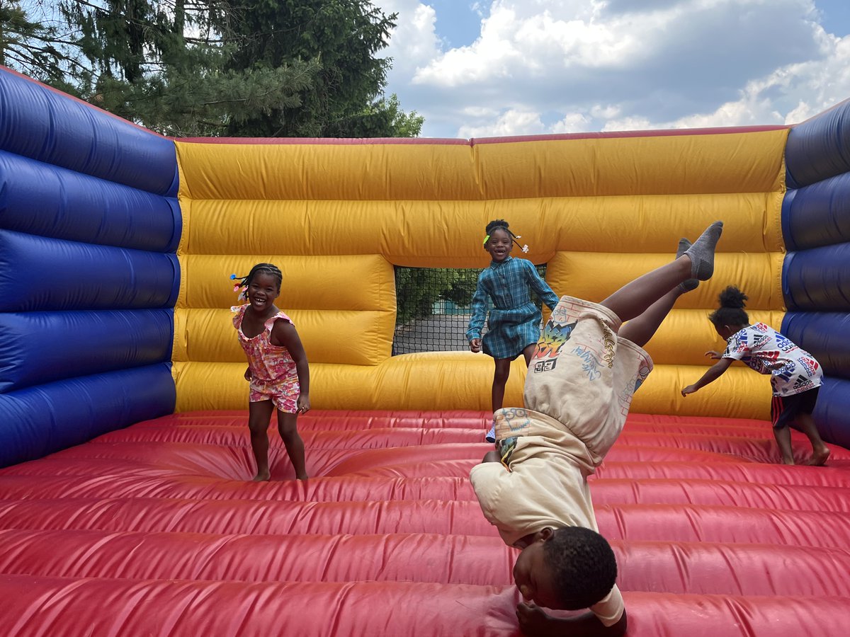 Lighthouse tweet media