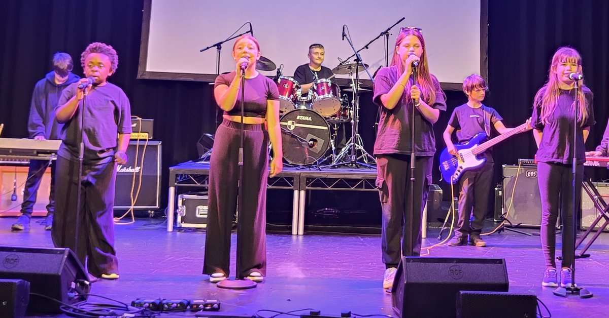 An AMAZING debut performance this evening by the @OGCollege band as part of <a href="/SkoolFest/">S'koolFest 2025</a> at <a href="/wtmworthing/">Worthing Theatres and Museum</a>! Well Done!! #arts #music #band #coversong