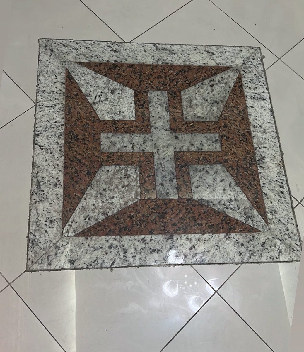 FUI NA IGREJA PARA PEDIR DISTANCIAMENTO DO VASCO E OLHA O PISO KKKKK🤡🤡