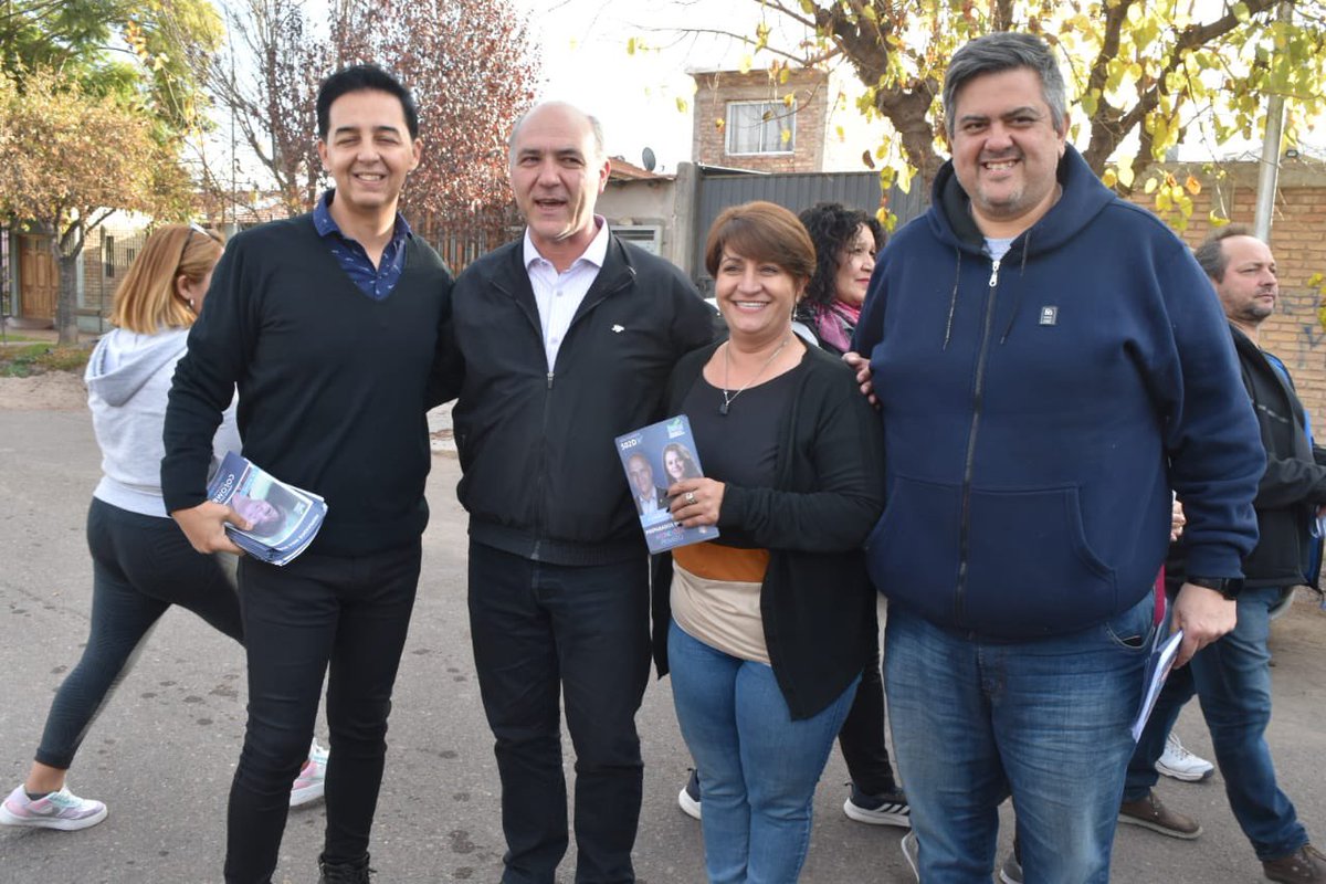 📍 Las Torcacitas - #Maipú | Junto a los precandidatos a legisladores <a href="/MiguelSerralta3/">Miguel Serralta</a> , <a href="/GinaLColombo/">Gina Lorena Colombo</a> y  <a href="/JPYapura/">Juan Pablo Yapura</a> , escuchamos a los vecinos/as donde nos planteaban sus preocupaciones sobre la realidad laboral que atraviesa la provincia. 

Gracias Maipú 🩵 <a href="/MatiasStevanato/">Matias Stevanato</a>