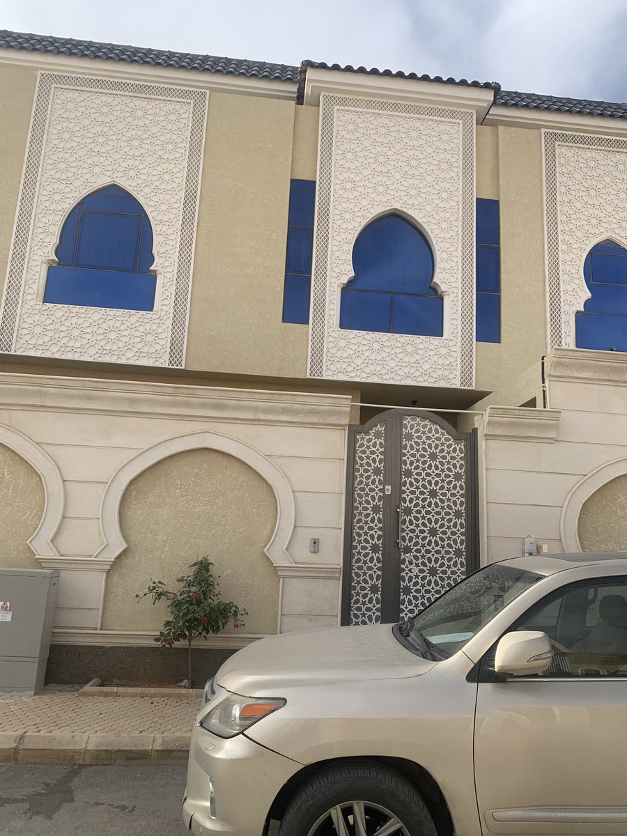 تصميم وتنفيذ كل ما يتعلق بالوجهات الخارجيه من حجر وجي ار سي وقرميد #الرياض 
#GRC
#الخرج 
#درابزين
#فلل
#قصور
#شمال الرياض 
#ميز فيلتك
التواصل📞٠٥٠٦٥٣٦٥٤١👷🏻‍♂️
