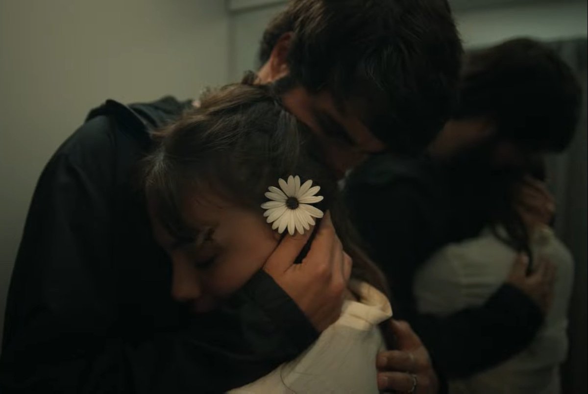 kanalından adminine, çifti geri plana atan senaristinden tripkolik oyuncusuna kadar şu çifte ve diziye dair gram heves bırakmayan herkes yargılanmalı... #metbel