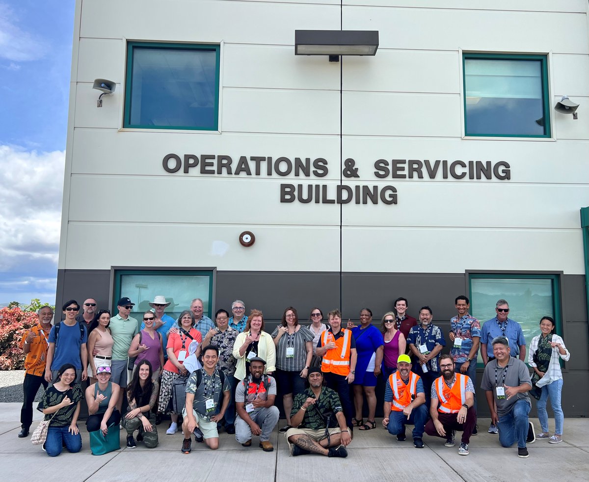 hnldts's tweet image. We took some of our friends from the Western Association of State Highway and Transportation Officials (#WASHTO) to our Rail Operations Center (ROC) to check out what goes on behind the scences of our system!