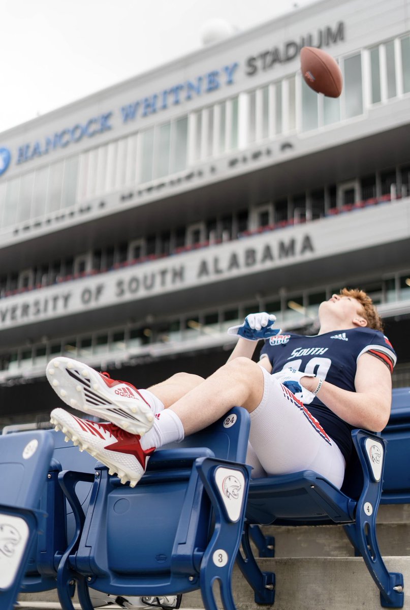 #AGTG Blessed to say that I have received an offer from the university of south Alabama <a href="/KaneWommack/">Kane Wommack</a> <a href="/CoachMichaelSmi/">Coach Michael Smith</a> <a href="/RobEzell/">Rob Ezell</a> @Coachstewnewman <a href="/samspiegs/">Sam Spiegelman</a> <a href="/DPTnola/">DPTnola</a>