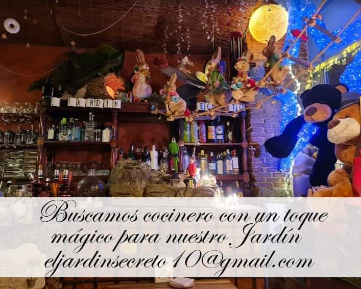 Estamos buscando un cocinero con un toque mágico para nuestro El Jardín Secreto Madrid ¿Eres tú? Envíanos tu CV a eljardinsecreto10@gmail.com #empleomadrid #eljardinsecreto #eljardinsecretomadrid