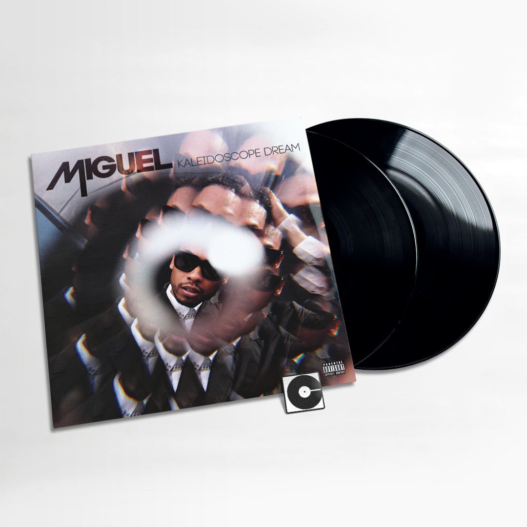 rchabra's tweet image. It wouldn’t be a #BOUTTHATWEB3 event if we didn’t have FREE giveaways right? Right?!! @Miguel signed albums &amp;amp; @MoneyLynch signed Beast Mode cleats. Tickets on sale for only another few hours 🚀