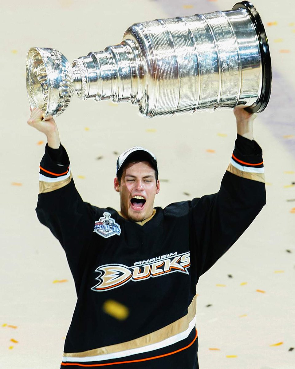 Will I experience this one more time in my life?? Sure hope so 🤞#FlyTogether #StanleyCupChampions #LetsGoDucks