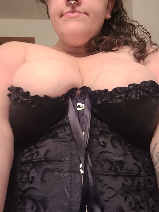 I'm a little more than a handful😍😘💕 https://t.co/2eCiRtp58W<a href="/tag/xhamster"class="tags"><span>#xhamster</span></a>