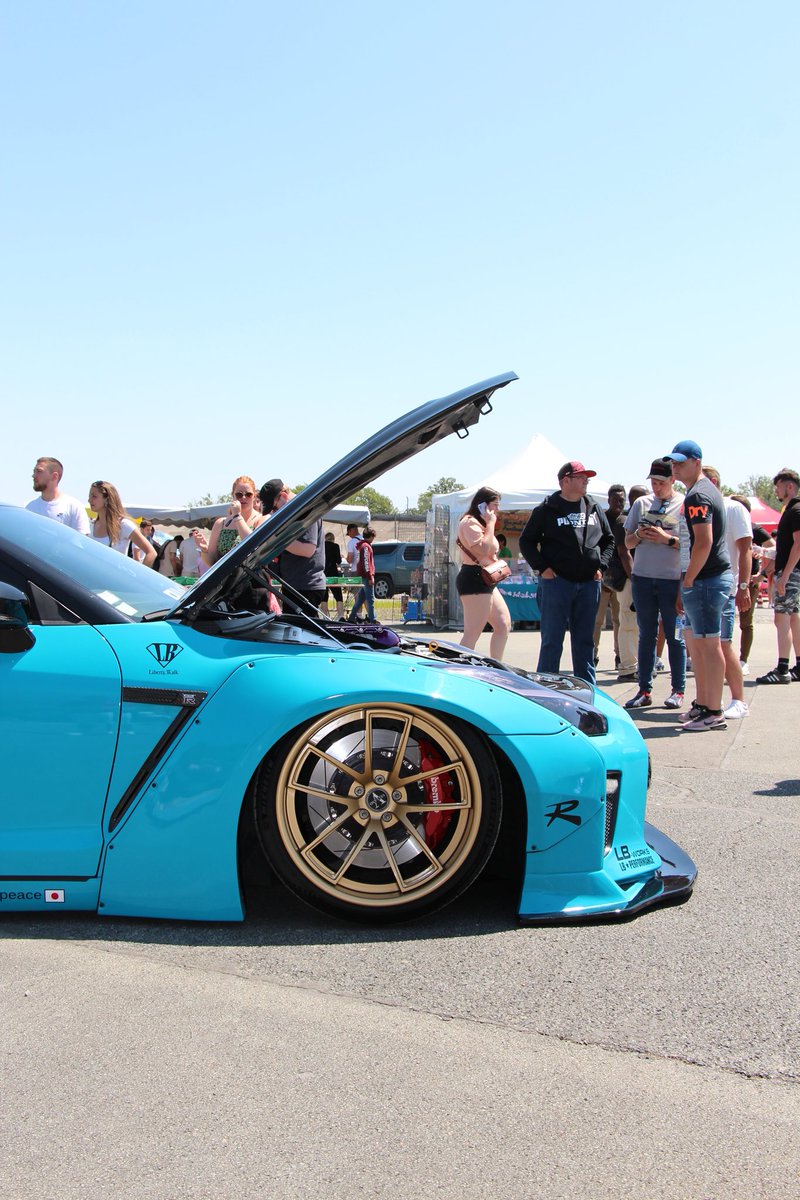 mthvct7's tweet photo. Nan c'est trop faut que je fasse photographe automobile https://t.co/3EZytvmMrC