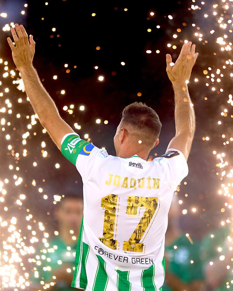 classicshirts's tweet photo. Real Betis says farewell to Joaquin 🟢⚪️ https://t.co/pZarJl0WOi