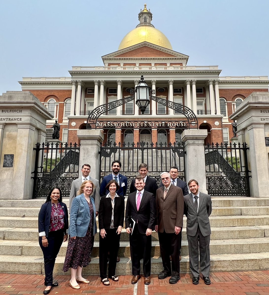 A privilege to be able to participate in the Massachusetts Society of Anesthesiologists (MSA) Advocacy Day as the Medical Student Liaison for the MSA! It’s an honor to witness the work being done for patient safety! @MAAnesthesia @ASALifeline @drctjones @mfjoyce3 @NickolasDavies