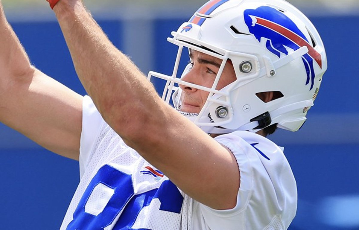 Dalton Kincaid has reportedly had an “impressive start” to OTA’s with the Bills.

Kincaid has reportedly been running with the first team during 11-on-11’s.

Today, Kincaid reportedly hauled in a 20-yard post corner and then moments later followed it up with the highlight of the
