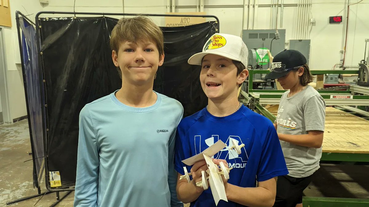 IronsCougars's tweet photo. Day 2 of #STEMChallenge23 is in the books! Had a great day with our mini challenge and getting our frame for our derby car built! https://t.co/H6YbqryqYP
