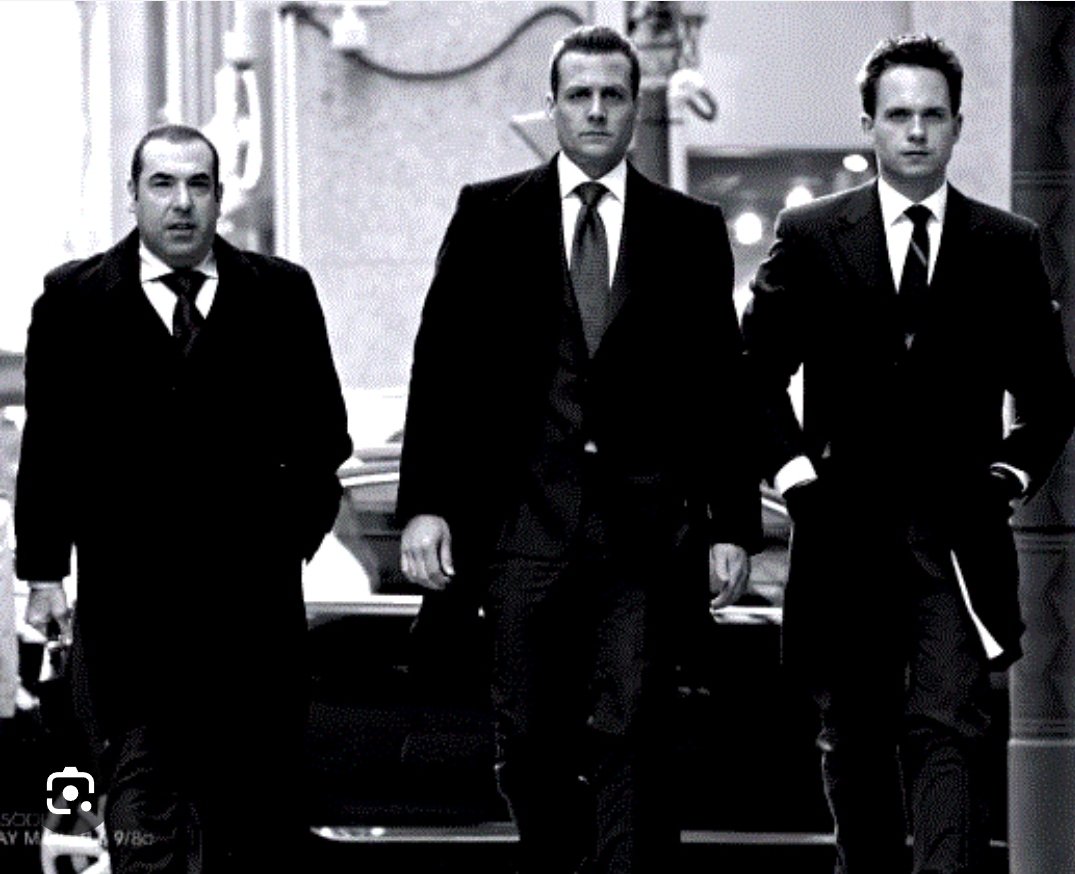 sunrayleo1's tweet photo. @Bubbles01827126 "A cut above the rest" #Suits #GingerAvenger #LetsGoToWar #SparebyPrinceHarry #Dracarys π₯π₯ https://t.co/11m9NkAtbh