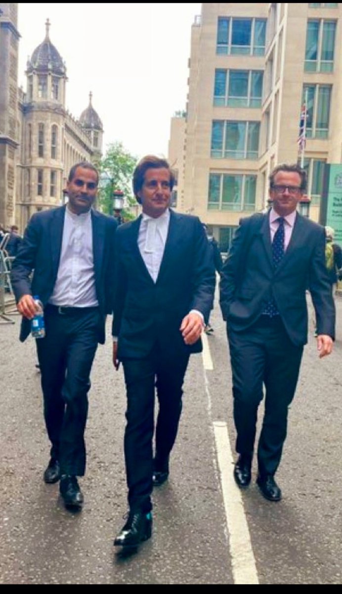 sunrayleo1's tweet photo. @Bubbles01827126 "A cut above the rest" #Suits #GingerAvenger #LetsGoToWar #SparebyPrinceHarry #Dracarys π₯π₯ https://t.co/11m9NkAtbh