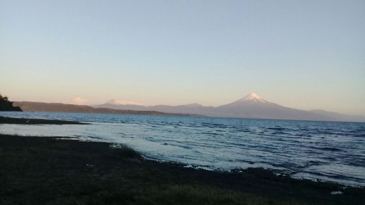 Full_frio's tweet photo. Lago Llanquihue y volcan Osorno #tanquedeleche #milkcooling #refrigeracion #dairyfarm https://t.co/LWGqB2sFQl