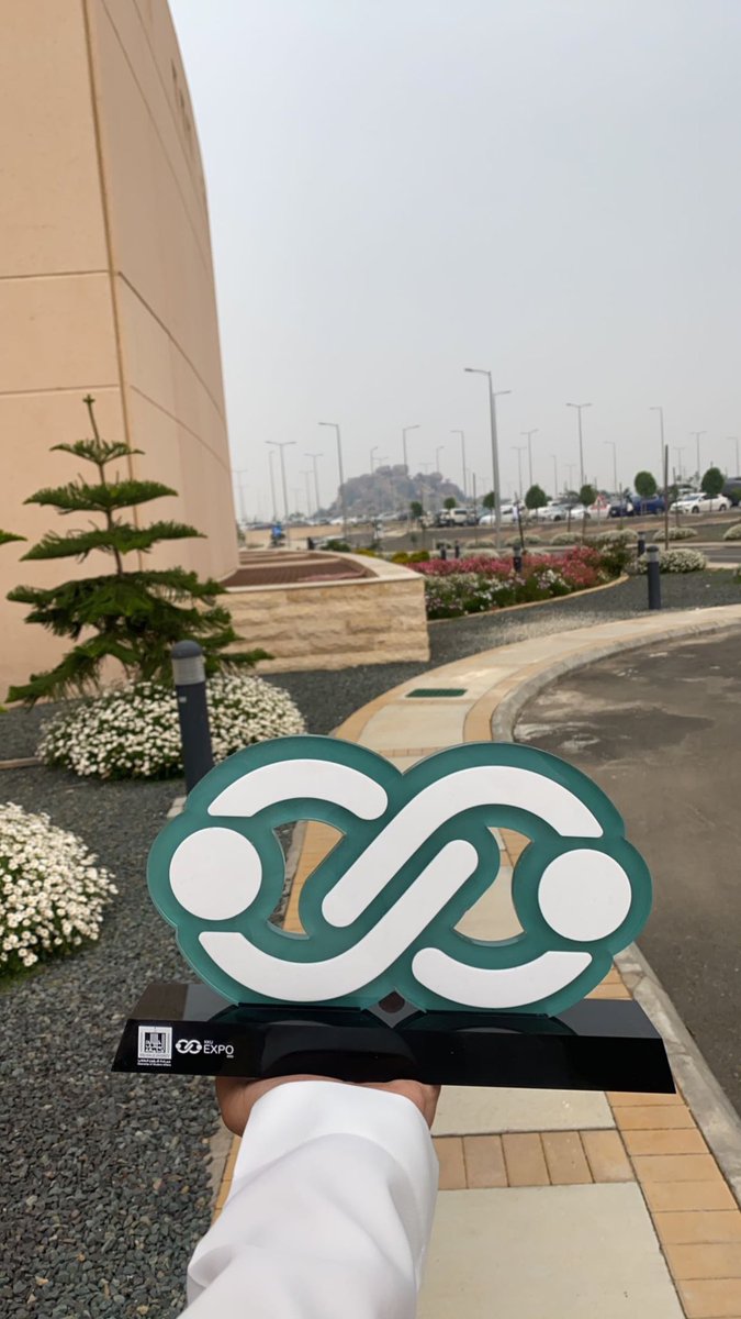 eng_saeed0's tweet photo. لقطات من مشاركتي اليوم بمعرض #kku_expo 
بمشروع smart mosque management system 
وبحمدالله كانت ردت الفعل للمشروع ايجابيه ومشجعه والقادم افضل وأجمل 🔥⏳. https://t.co/oUd4XDIfzB