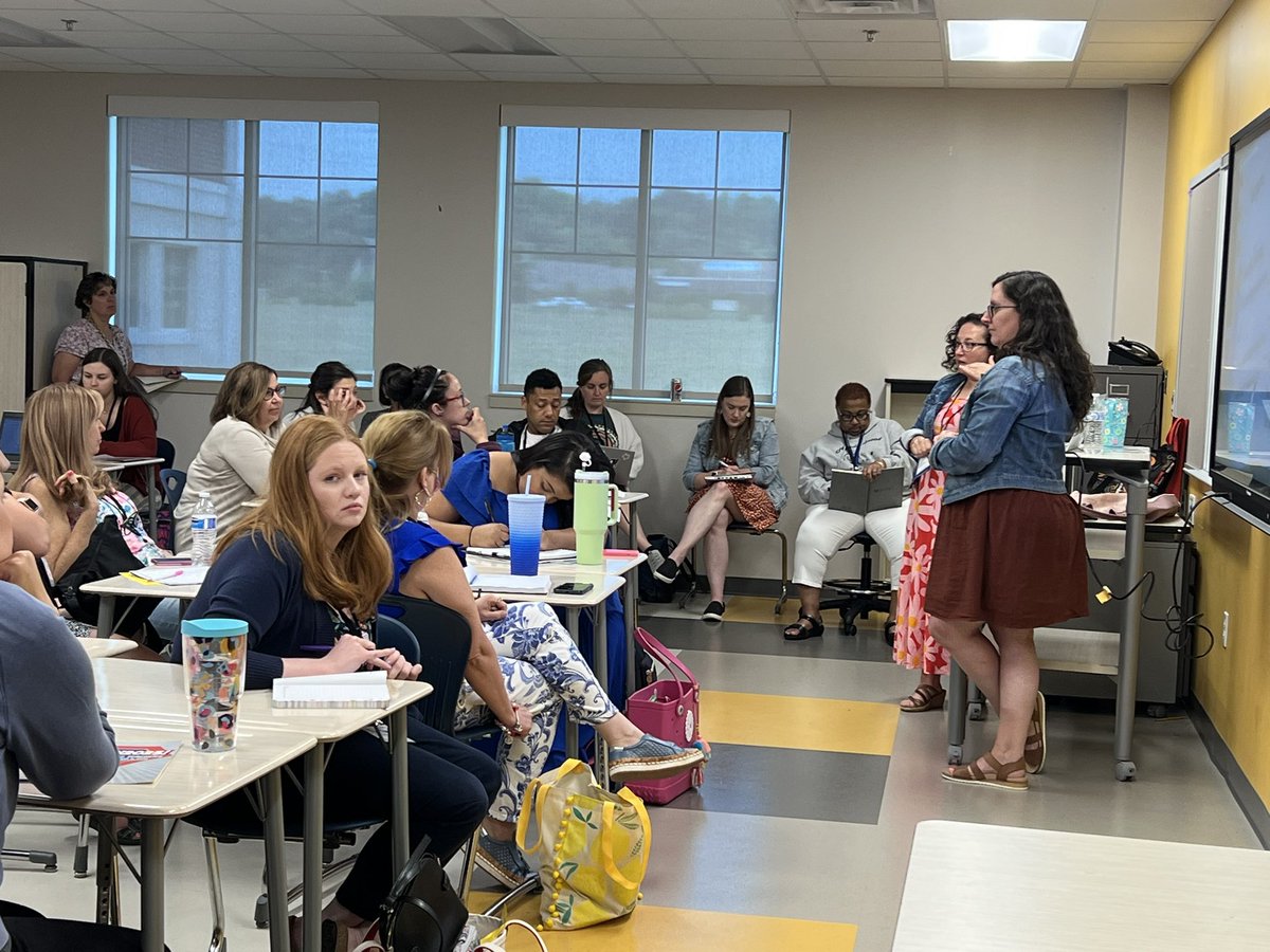 My bucket is full and my feet are tired! What an amazing day at #teachercon2023! So many great sessions! Teachers teaching teachers… it doesn’t get any better than that!