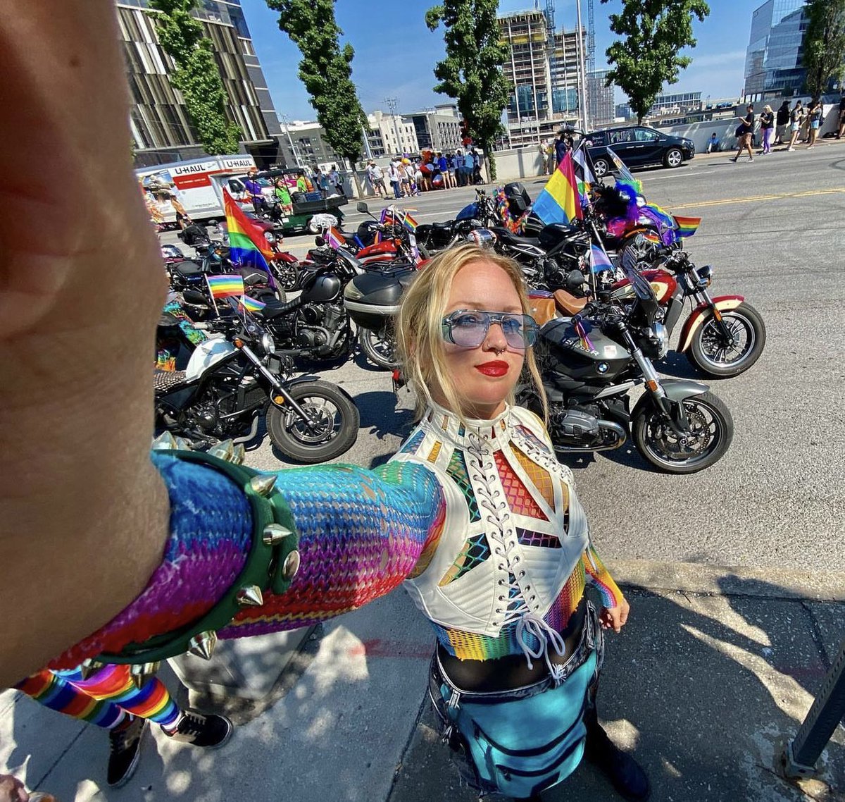 vera bloom tweet media