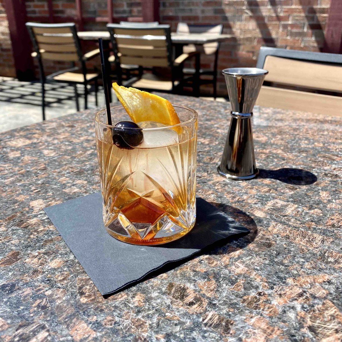 MonisOKC's tweet photo. There’s something about a stiff old fashioned on a rainy afternoon…🥃

#monisokc #craftcocktails #momandpop #drinklocal #drinkresponsibly #edmondok #okcdrinks #cocktails #oldfashioned https://t.co/2MuuShvIpm