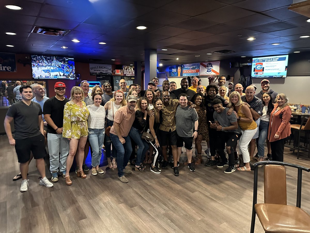 CoachdjCheetah's tweet photo. I appreciate my VT family for celebrating my Birthday with me and PK’s for hosting us. 

“It’s a great time to be a Hokie!” #LGH https://t.co/cNCq5zwxZj