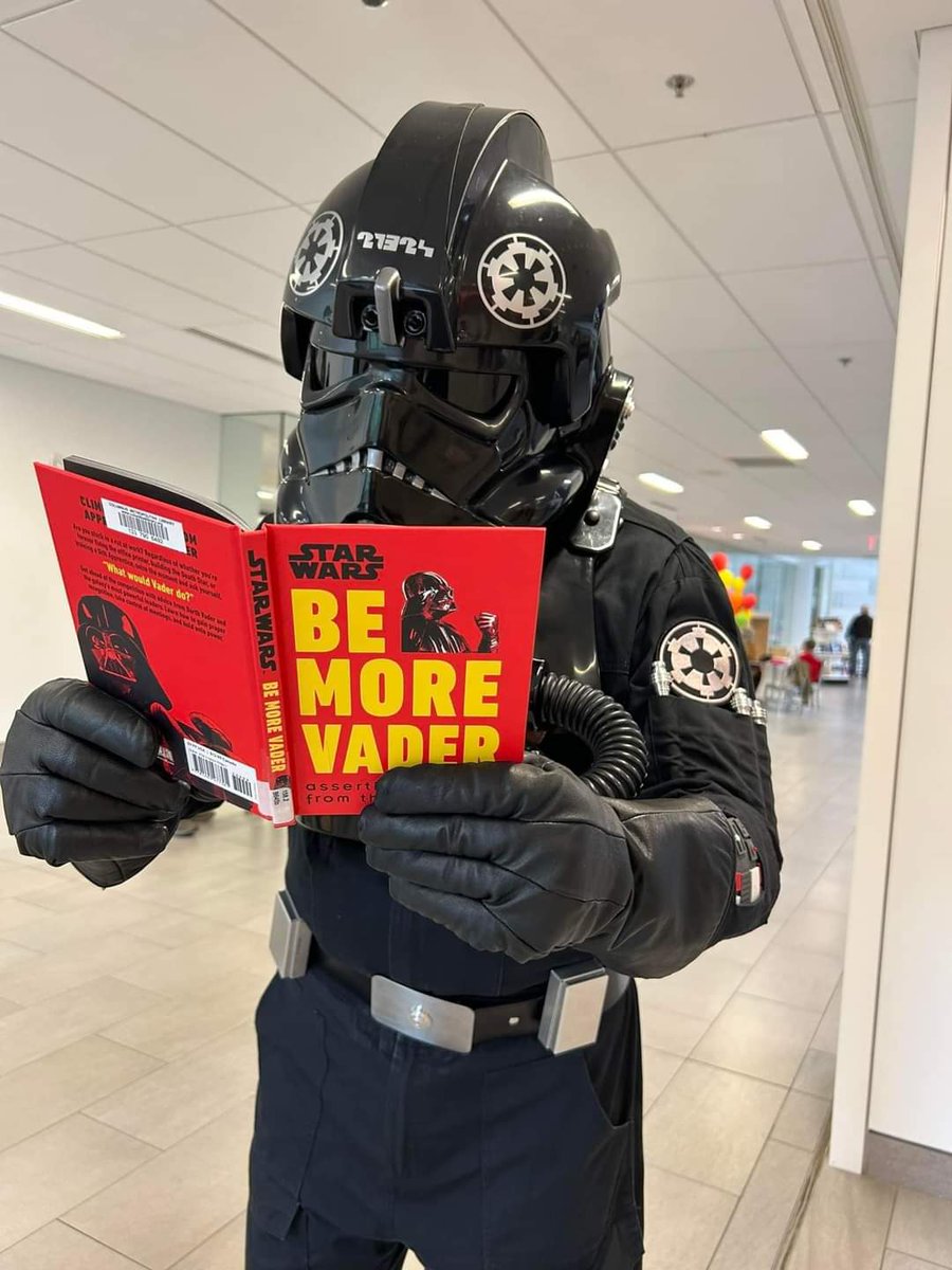 JRS501st's tweet photo. TI-27327 studying up to see why he is referred to by Lord Vaders name so much... he doesn't even look like him?!
#501stLegion #starwars #badguysdoinggood #ohiogarrison #jollyrogersquadron https://t.co/IpOS8YflQz